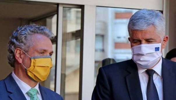 Izmjena Izbornog zakona: Čovićev dvanaesti ili probosanski šesti delegat?