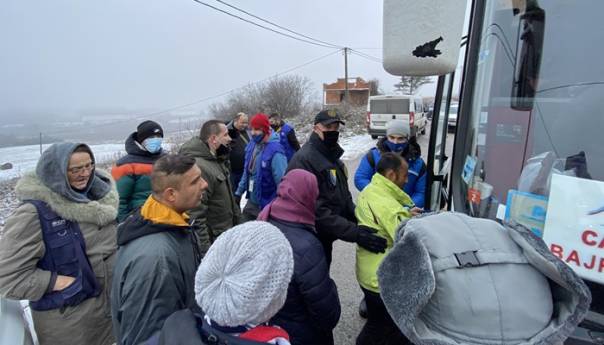 Izmještene 53 migrantske porodice iz napuštenih objekata na području USK