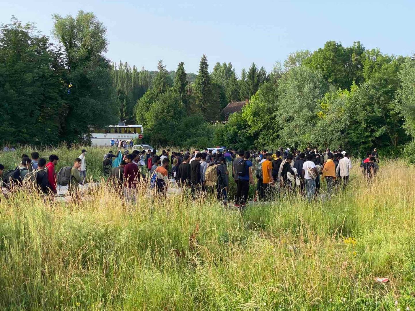 Izmješteno 187 migranata sa dvije lokacije na području Bihaća