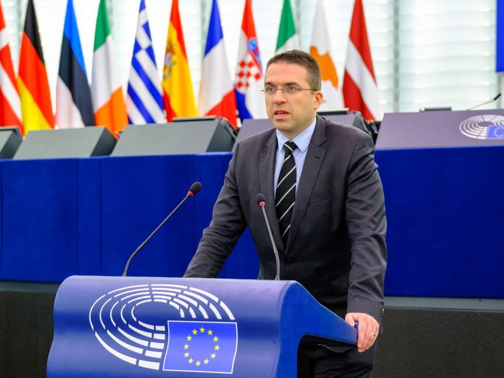 Izostanak glasanja o Mandićevom opozivu može ugroziti put Crne Gore u EU