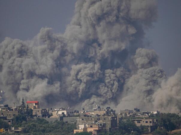 Izrael bombardira Gazu dok tinjaju neslaganja sa SAD