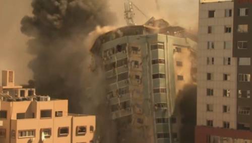 Izrael bombardirao zgradu u Gazi u kojoj su smještene redakcije stranih medija