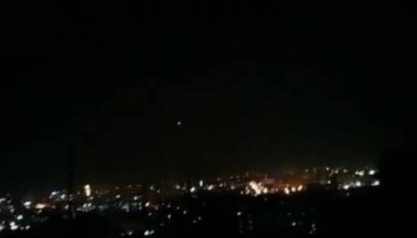 Izrael gađao jug Sirije, aktiviran PVO