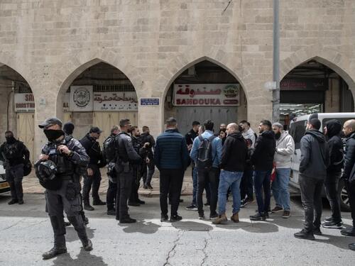 Palestinci spriječeni prisustvovati molitvi u džamiji Al-Aksa