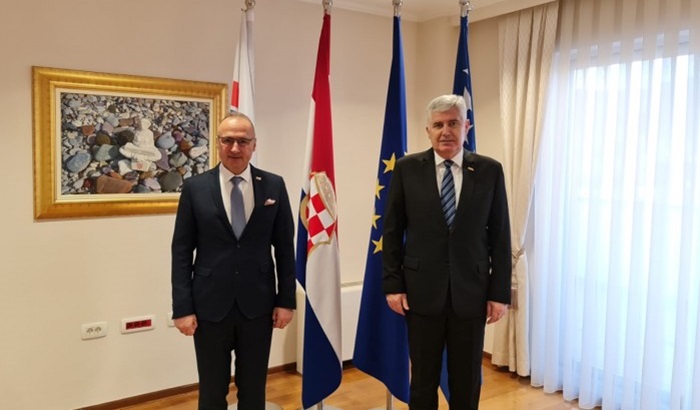 Izrael ima apsolutno pravo zaštititi se od napada