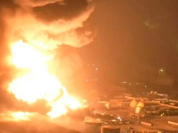 Izrael masovno bombardovao Jemen: Uništena luka Hodeidah, ispaljeno 48 projektila