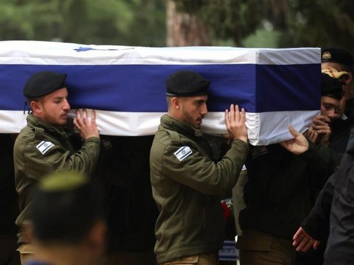 Izrael nastavlja napad na opkoljeni Khan Yunis, oplakuje svoje vojnike