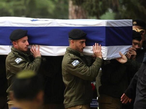 Izrael nastavlja napad na opkoljeni Khan Yunis, oplakuje svoje vojnike