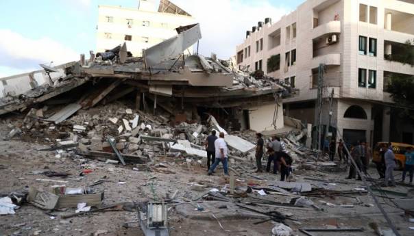 Izrael nastavlja sa zračnim napadima na Gazu