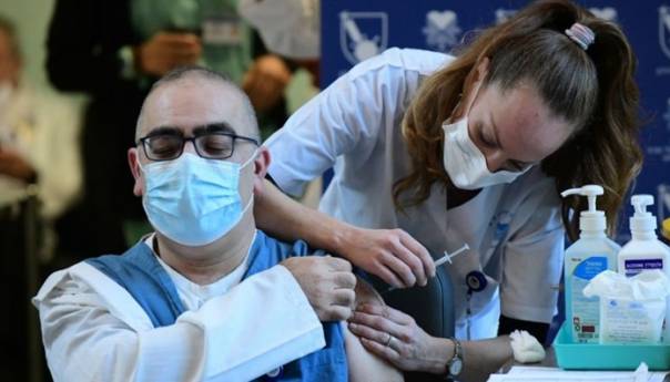 Izrael uvodi treći lockdown, vakcinacija u toku