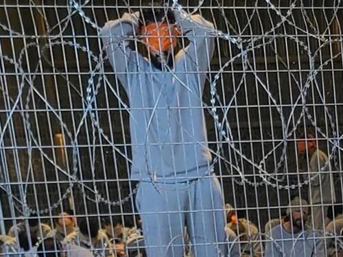 Izrael zatvara zloglasni logor u kojem su mučene stotine Palestinaca