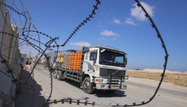 Izrael zaustavio isporuke goriva u Gazu zbog puštanja zapaljivih balona