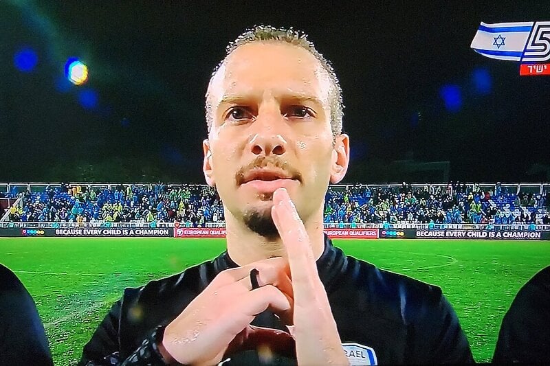 Izraelci prilikom intoniranja himne u Kosovu rukama pokazivali neobičan znak 