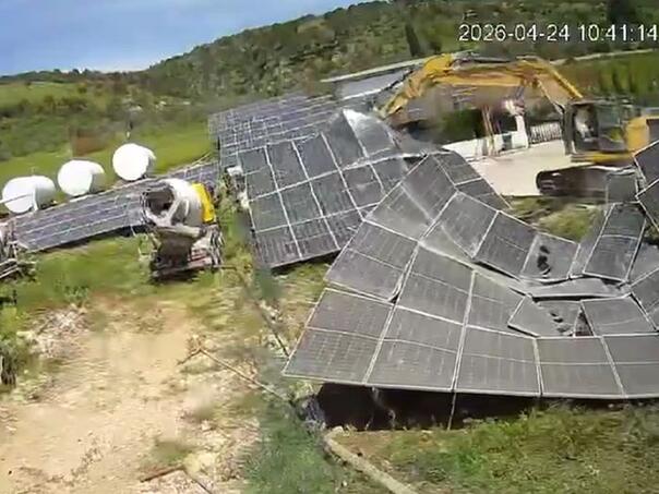 Izraelska vojska bagerima uništila solarne panele u kršćanskom selu u Libanu