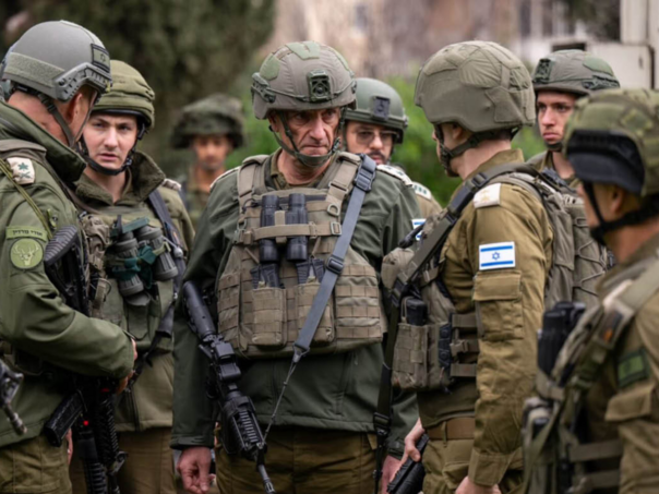 Izraelska vojska nastavlja ofanzivu u Gazi uprkos operaciji u Iranu