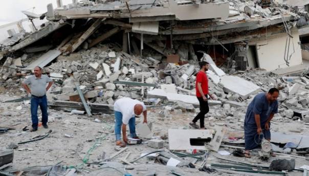 Izraelska vojska objavila da je granatirala i Liban