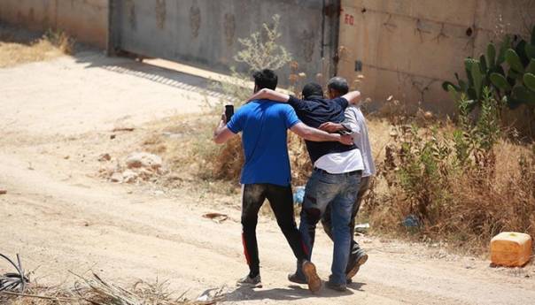 Izraelske snage ranile tri Palestinca