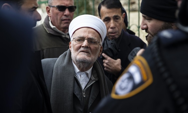 Izraelske snage uhapsile imama Al-Aqsa džamije šejha Ekrima Sabrija