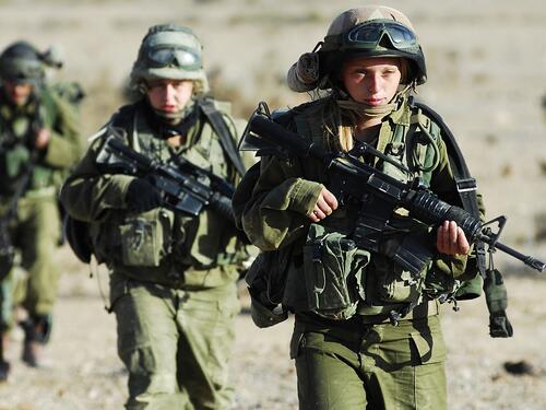 Izraelske vojnikinje optužene za seksualno ponižavanje maloljetnih Palestinaca