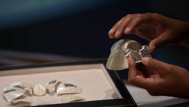 Izraelski draguljar proizvodi masku vrijednu 1,5 miliona dolara