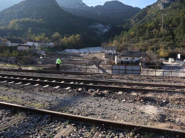 Izvode se radovi na sanaciji i rekonstrukciji željezničke pruge