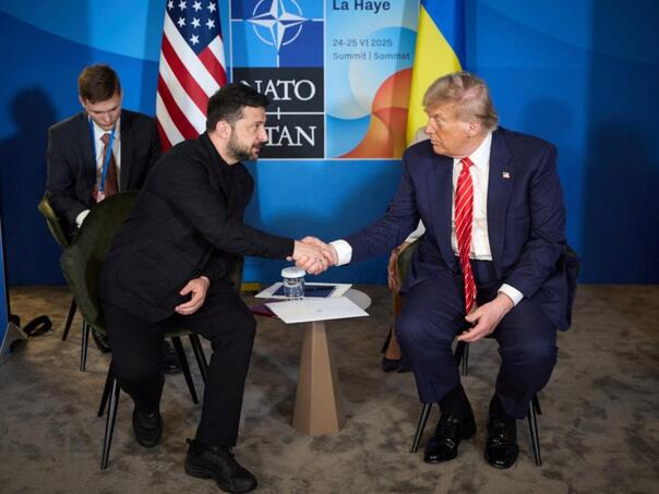 Izvor iz NATO-a: Zelenski na sastanku Trumpa i Putina?