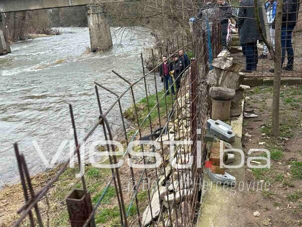 Izvučeno tijelo muškarca iz rijeke Bosne kod Ilijaša
