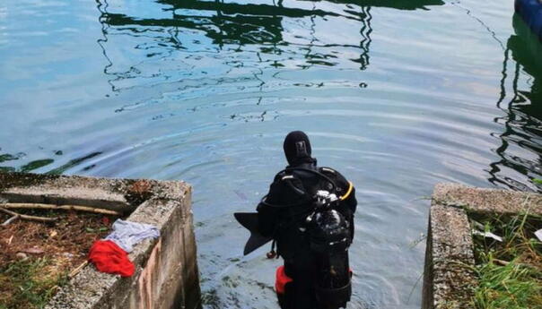 Jablaničko jezero: Mladić skočio sa splava i utopio se