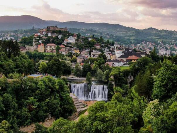 Jajce: Večeras otvorenje 6. Desant festivala