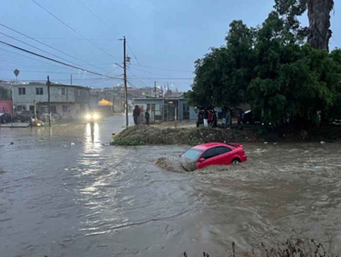 Jak zemljotres pogodio Kaliforniju, stigla oluja Hilary