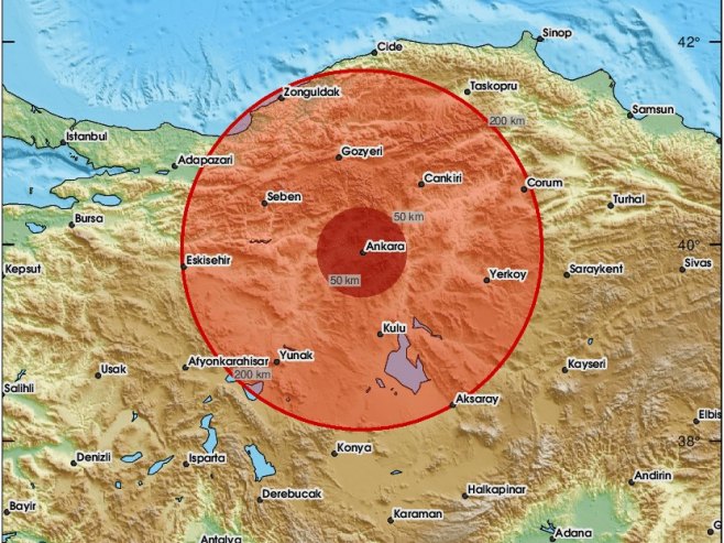 U zemljotresu u Turskoj ima i žrtava: Poginuo starac, na desetine povrijeđenih