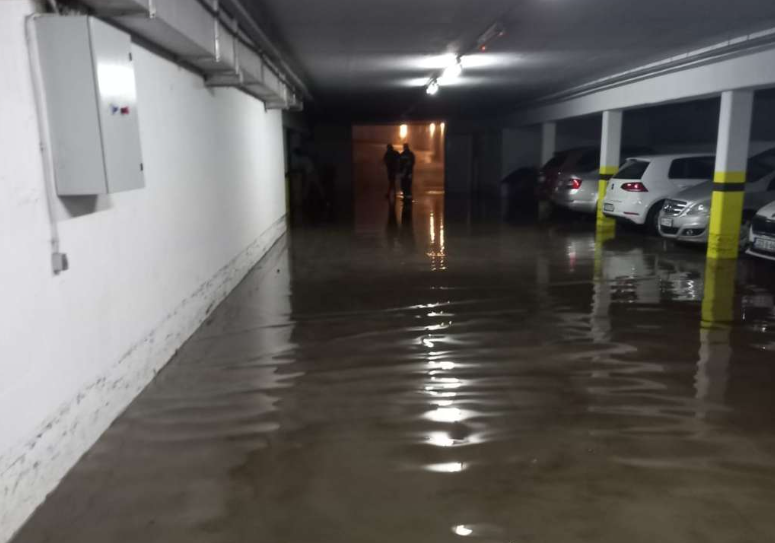 Jake kiše poplavile više objekata u Hercegovini