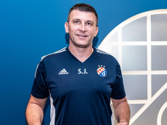 Jakirović poslao oproštajnu poruku sa zanimljivim detaljem: Ko laže?