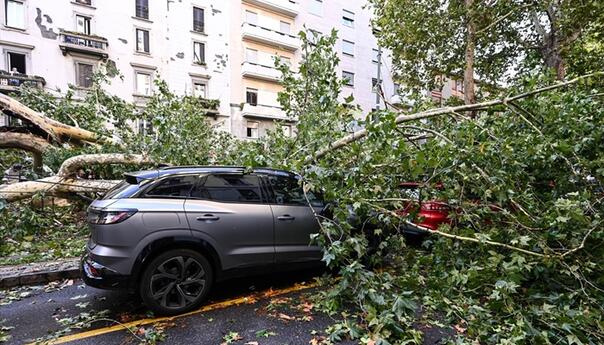 Jako nevrijeme pogodilo Milano, požari i visoke temperature na jugu