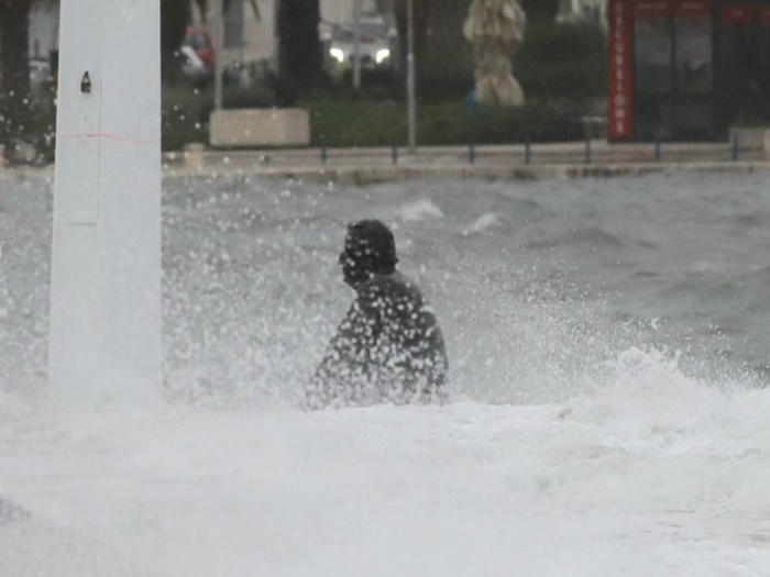 Jako nevrijeme u Hrvatskoj, dijelovi zemlje pod vodom