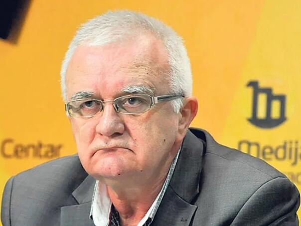 Janjić: Vučić mora podnijeti ostavku