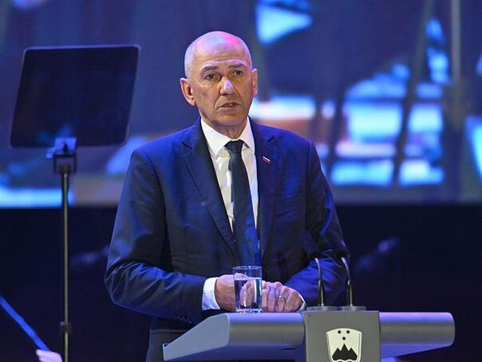 Janša želi podijeliti 50.000 otkaza u javnom sektoru