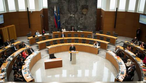Janšina koalicija nije uspjela smijeniti predsjednika parlamenta