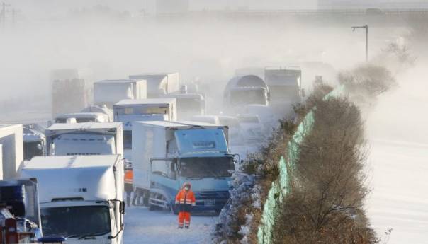 Japan: Lančani sudar više od 130 vozila, najmanje 10 povrijeđenih