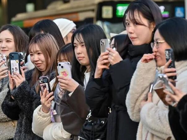 Japanski grad želi ograničiti korištenje telefona na tek dva sata dnevno
