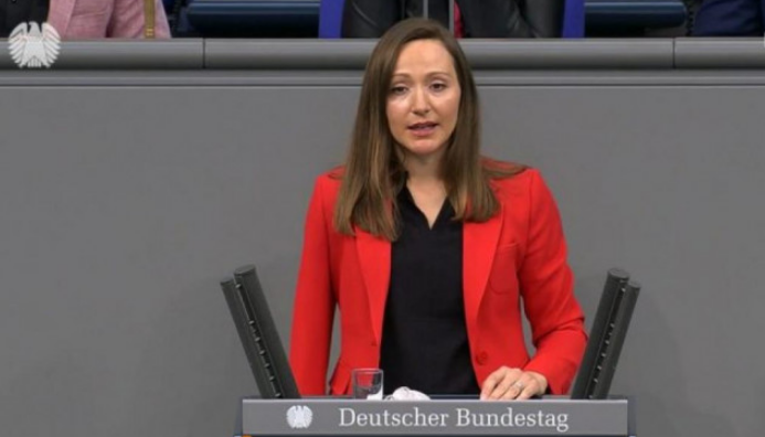 Jasmina Hostert: Dosta je bilo 25 godina iste politike!