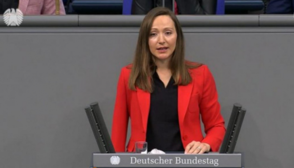 Jasmina Hostert: Dosta je bilo 25 godina iste politike!