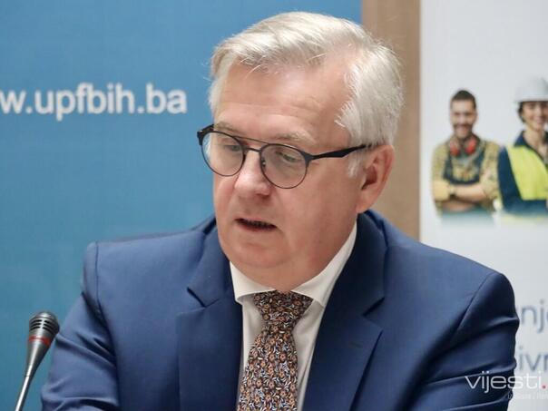 Javni sektor “pojede” sve što realni zaradi: Ovo su porazne brojke!