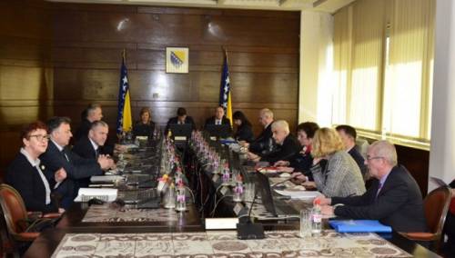 Javno objavljivati imena osoba koje krše mjere izolacije