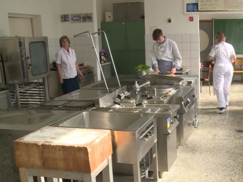 Je li budućnost tržišta u IT sektoru ili u zanatima?