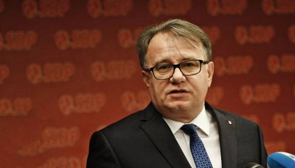 Je li Nikšić pred ostavkom: Neugodno mi je