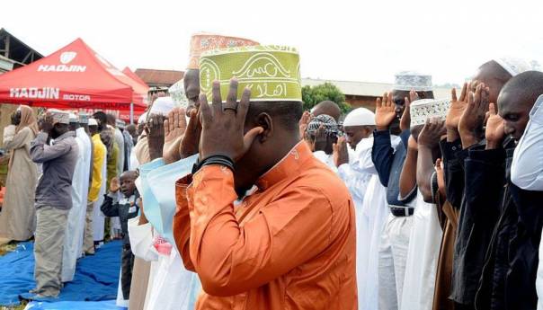 Islamski učenjak ubijen tokom molitve u džamiji