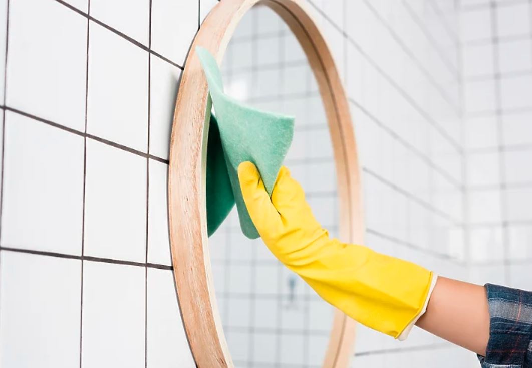 Jedan trik čisti ogledala bolje nego skupa sredstva