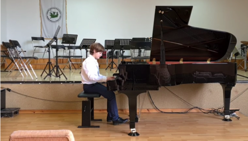 Jedanaestogodišnji bh. pijanista pobijedio na prestižnom takmičenju u New Yorku