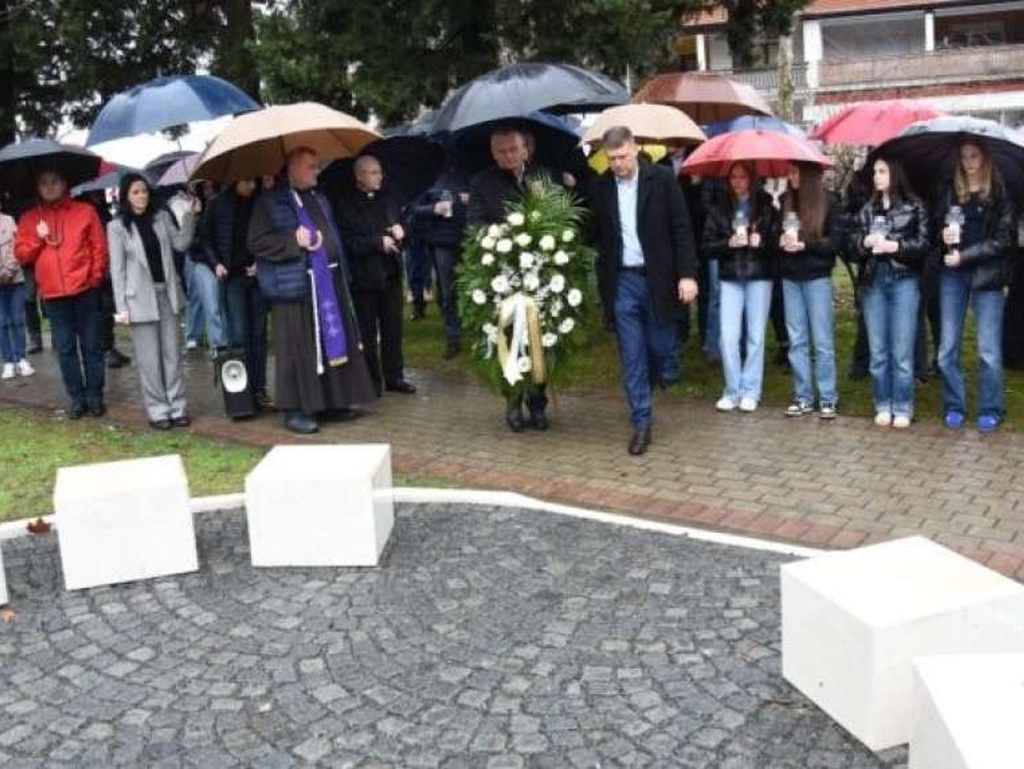 Jedanaestorici poginulih učenika odana počast u Čitluku